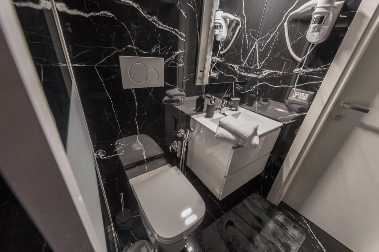 Suite Vico li cuti Aeroporto di Catania Fontana Rossa Italia