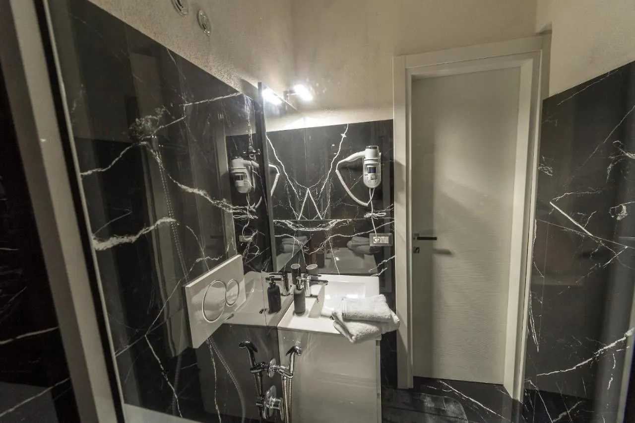 Suite Vico Li Cuti Catania Love hotel